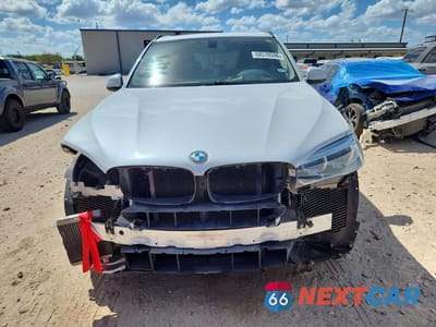 Piąte zdjęcie samochodu w środku: 2016 BMW X5 XDRIVE50I VIN:5UXKR6C58G0J82466 - miniatura