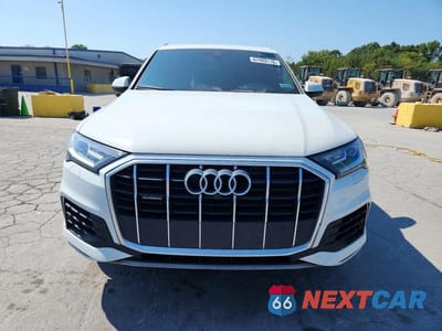 Piąte zdjęcie samochodu w środku: 2020 AUDI Q7 PREMIUM VIN:WA1AXAF78LD010177 - miniatura