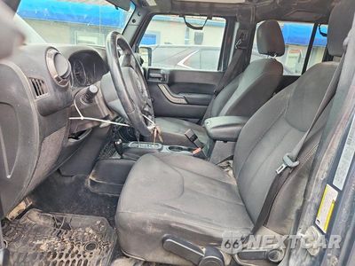 Zdjęcie 7 z 12 samochodu: 2018 JEEP WRANGLER UNLIMITED SPORT VIN:1C4BJWDG2JL851359 - miniatura