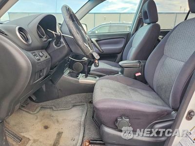 Zdjęcie 7 z 13 samochodu: 2004 TOYOTA RAV4 BASE VIN:JTEHD20V140005451 - miniatura