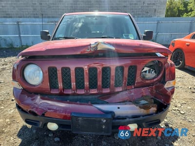 Piąte zdjęcie samochodu w środku: 2014 JEEP PATRIOT SPORT VIN:1C4NJRBB7ED533694 - miniatura