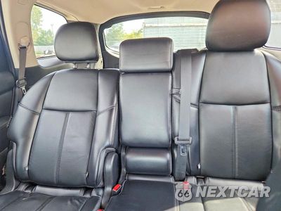 Zdjęcie 10 z 13 samochodu: 2019 NISSAN PATHFINDER SL VIN:5N1DR2MMXKC622232 - miniatura