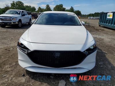 Piąte zdjęcie samochodu w środku: 2022 MAZDA 3 SELECT VIN:JM1BPAKL3N1512256 - miniatura