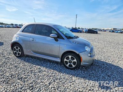 Czwarte zdjęcie samochodu z boku: 2016 FIAT 500 ELECTRIC VIN:3C3CFFGE2GT221889 - miniatura