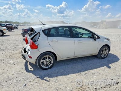 Trzecie zdjęcie samochodu z tyłu: 2017 FORD FIESTA SE VIN:3FADP4EJ9HM113725 - miniatura