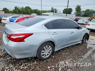 Trzecie zdjęcie samochodu z tyłu: 2016 NISSAN ALTIMA 2.5 S VIN:1N4AL3AP1GN317636 - miniatura