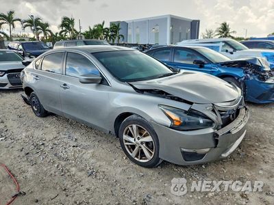 Czwarte zdjęcie samochodu z boku: 2015 NISSAN ALTIMA 2.5 SV VIN:1N4AL3AP9FC157192 - miniatura