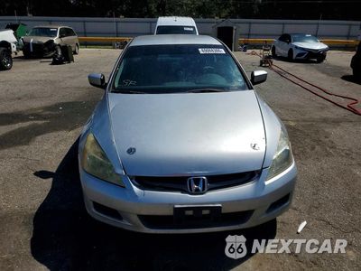Piąte zdjęcie samochodu w środku: 2006 HONDA ACCORD SE VIN:1HGCM56316A182375 - miniatura