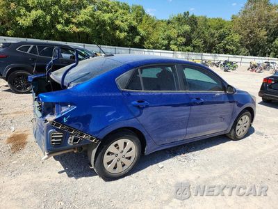 Trzecie zdjęcie samochodu z tyłu: 2020 KIA RIO S VIN:3KPA24AD9LE319125 - miniatura