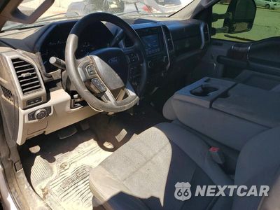 Zdjęcie 8 z 13 samochodu: 2019 FORD F450 SUPER DUTY VIN:1FDUF4GT3KEG02917 - miniatura