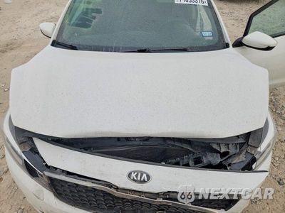 Zdjęcie 11 z 12 samochodu: 2017 KIA LX 4 DOOR VIN:3KPFK4A74HE043637 - miniatura
