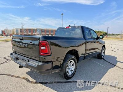 Czwarte zdjęcie samochodu z boku: 2026 RAM 1500 TRADESMAN VIN:1C6SRECG0TN368066 - miniatura