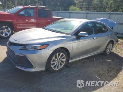 2024 TOYOTA CAMRY LE 4T1C11AK8RU864277 - główne zdjęcie licytacji z USA - miniatura