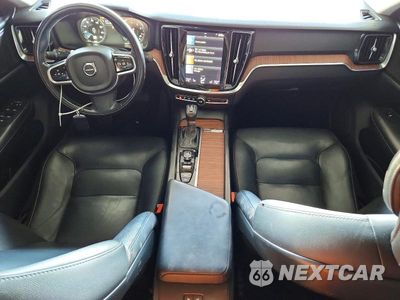 Zdjęcie 8 z 13 samochodu: 2021 VOLVO S60 T5 MOMENTUM VIN:7JR102TZ9MG103846 - miniatura