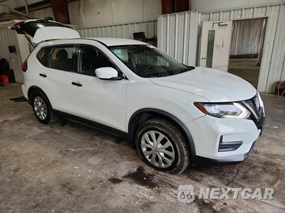 Czwarte zdjęcie samochodu z boku: 2017 NISSAN ROGUE S VIN:KNMAT2MV4HP609995 - miniatura