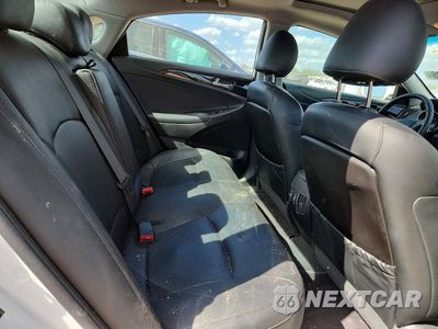 Zdjęcie 10 z 13 samochodu: 2011 HYUNDAI SONATA LIMITED 2.0T VIN:5NPEC4AB5BH267919 - miniatura