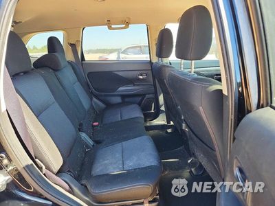 Zdjęcie 11 z 13 samochodu: 2017 MITSUBISHI OUTLANDER ES VIN:JA4AD2A38HZ014968 - miniatura