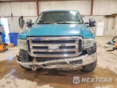 Piąte zdjęcie samochodu w środku: 2005 FORD F250 SUPER DUTY VIN:1FTSF20P15EC42130 - miniatura