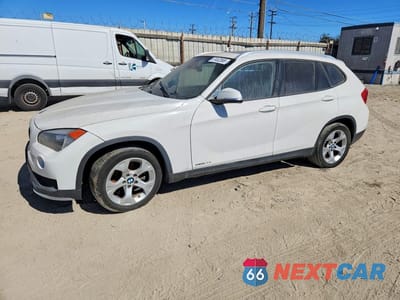 2015 BMW X1 SDRIVE28I WBAVM1C5XFVW57386 - główne zdjęcie licytacji z USA - miniatura