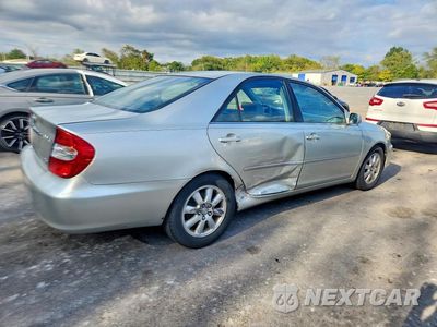 Trzecie zdjęcie samochodu z tyłu: 2002 TOYOTA CAMRY XLE V6 VIN:JTDBF30K120041346 - miniatura