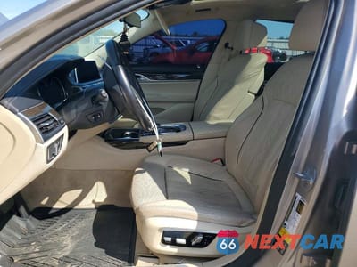 Zdjęcie 7 z 12 samochodu: 2016 BMW 750 XI VIN:WBA7F2C53GG418258 - miniatura