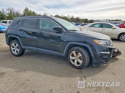 Czwarte zdjęcie samochodu z boku: 2019 JEEP COMPASS LATITUDE VIN:3C4NJDBB0KT597214 - miniatura