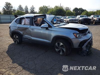 Czwarte zdjęcie samochodu z boku: 2025 VOLKSWAGEN TAOS SE VIN:3VVUC7B21SM076862 - miniatura