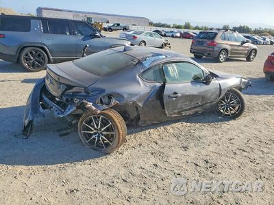 Trzecie zdjęcie samochodu z tyłu: 2025 TOYOTA GR 86 BASE VIN:JF1ZNBB13S8759729 - miniatura