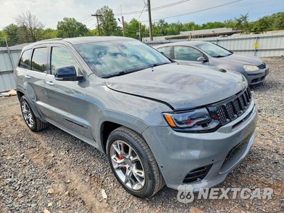 Czwarte zdjęcie samochodu z boku: 2020 JEEP GRAND CHEROKEE SRT-8 VIN:1C4RJFDJ2LC163391 - miniatura