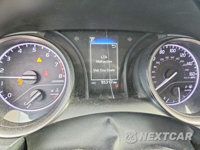 Zdjęcie 9 z 13 samochodu: 2021 TOYOTA CAMRY SE VIN:4T1G11AK0MU584217 - miniatura