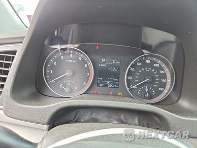 Zdjęcie 9 z 12 samochodu: 2018 HYUNDAI ELANTRA SE VIN:5NPD74LF0JH386430 - miniatura