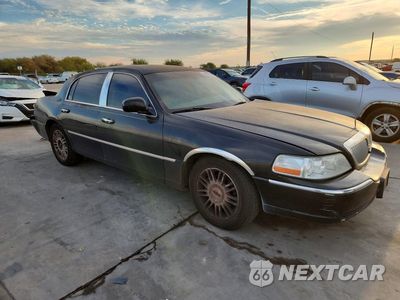 Czwarte zdjęcie samochodu z boku: 2010 LINCOLN TOWN CAR SIGNATURE LIMITED VIN:2LNBL8CV0AX614504 - miniatura