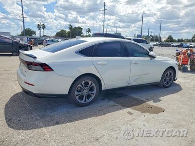Trzecie zdjęcie samochodu z tyłu: 2025 HONDA ACCORD HYBRID EXL VIN:1HGCY2F69SA010084 - miniatura