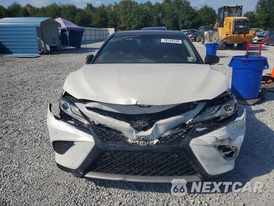 Piąte zdjęcie samochodu w środku: 2018 TOYOTA CAMRY XSE V6 VIN:4T1BZ1HK9JU012163 - miniatura