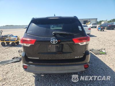 Zdjęcie 6 z 13 samochodu: 2017 TOYOTA HIGHLANDER XLE VIN:5TDJZRFH1HS441172 - miniatura
