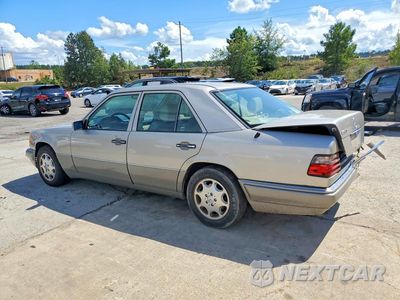 Drugie zdjęcie samochodu z przodu: 1995 MERCEDES-BENZ E 320 BASE VIN:WDBEA32E1SC190453 - miniatura