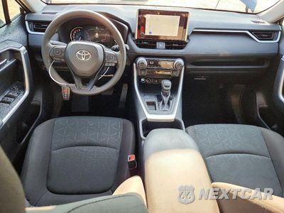 Zdjęcie 8 z 13 samochodu: 2024 TOYOTA RAV4 XLE VIN:2T3W1RFV1RC284151 - miniatura