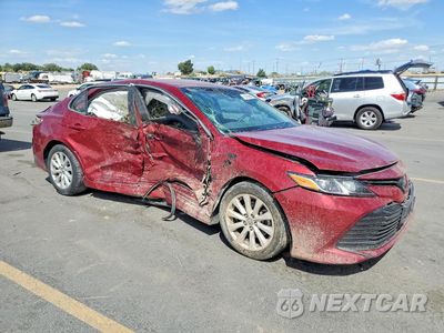 Czwarte zdjęcie samochodu z boku: 2018 TOYOTA CAMRY LE VIN:4T1B11HK0JU620676 - miniatura