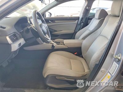 Zdjęcie 7 z 12 samochodu: 2018 HONDA ACCORD LX VIN:1HGCV1F17JA193250 - miniatura