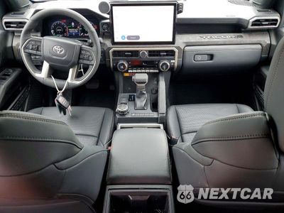Zdjęcie 8 z 12 samochodu: 2025 TOYOTA TACOMA LIMITED HV VIN:3TYLC5LN7ST036880 - miniatura
