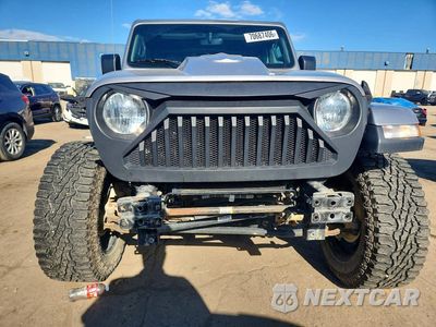 Piąte zdjęcie samochodu w środku: 2019 JEEP WRANGLER UNLIMITED SAHARA VIN:1C4HJXEG6KW599923 - miniatura
