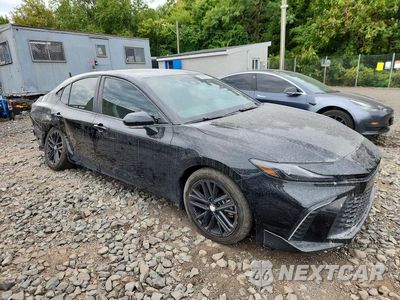 Czwarte zdjęcie samochodu z boku: 2025 TOYOTA CAMRY SE VIN:4T1DAACK0SU522023 - miniatura