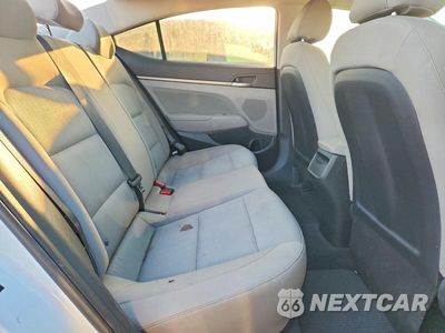 Zdjęcie 10 z 13 samochodu: 2017 HYUNDAI ELANTRA SE VIN:5NPD84LFXHH142212 - miniatura