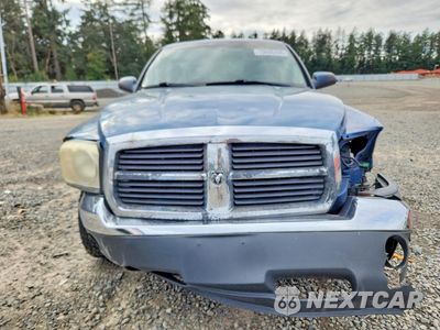 Piąte zdjęcie samochodu w środku: 2005 DODGE DAKOTA QUAD SLT VIN:1D7HE48N25S209687 - miniatura