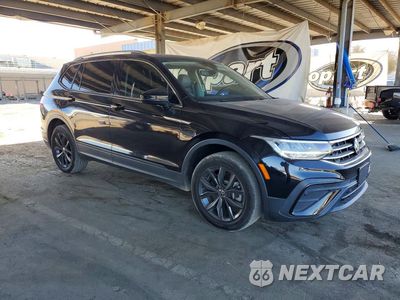 Czwarte zdjęcie samochodu z boku: 2022 VOLKSWAGEN TIGUAN SE VIN:3VV3B7AXXNM155429 - miniatura