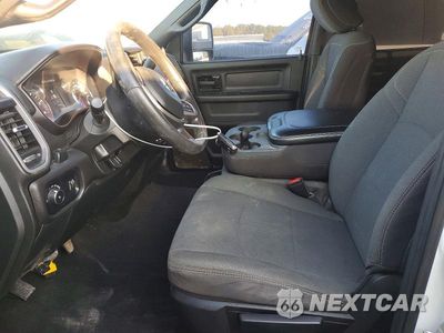 Zdjęcie 7 z 13 samochodu: 2024 RAM 2500 TRADESMAN VIN:3C6UR5CL0RG102893 - miniatura