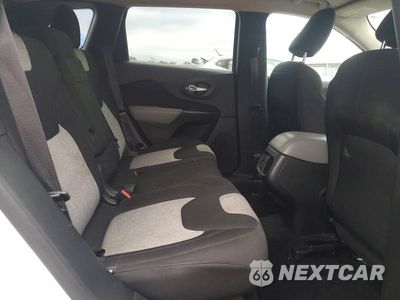Zdjęcie 11 z 13 samochodu: 2014 JEEP CHEROKEE LATITUDE VIN:1C4PJLCS4EW115585 - miniatura