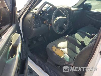 Zdjęcie 8 z 12 samochodu: 2006 GMC NEW SIERRA C1500 VIN:1GTEC14V06E152736 - miniatura