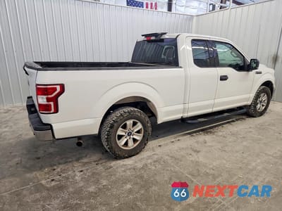 Trzecie zdjęcie samochodu z tyłu: 2018 FORD F150 SUPER CAB VIN:1FTEX1C53JFE11003 - miniatura