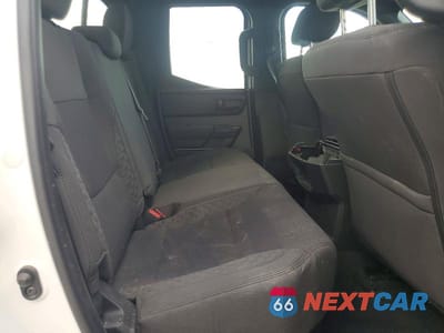 Zdjęcie 10 z 12 samochodu: 2025 TOYOTA TUNDRA SR VIN:5TFKB5DA8SX273653 - miniatura